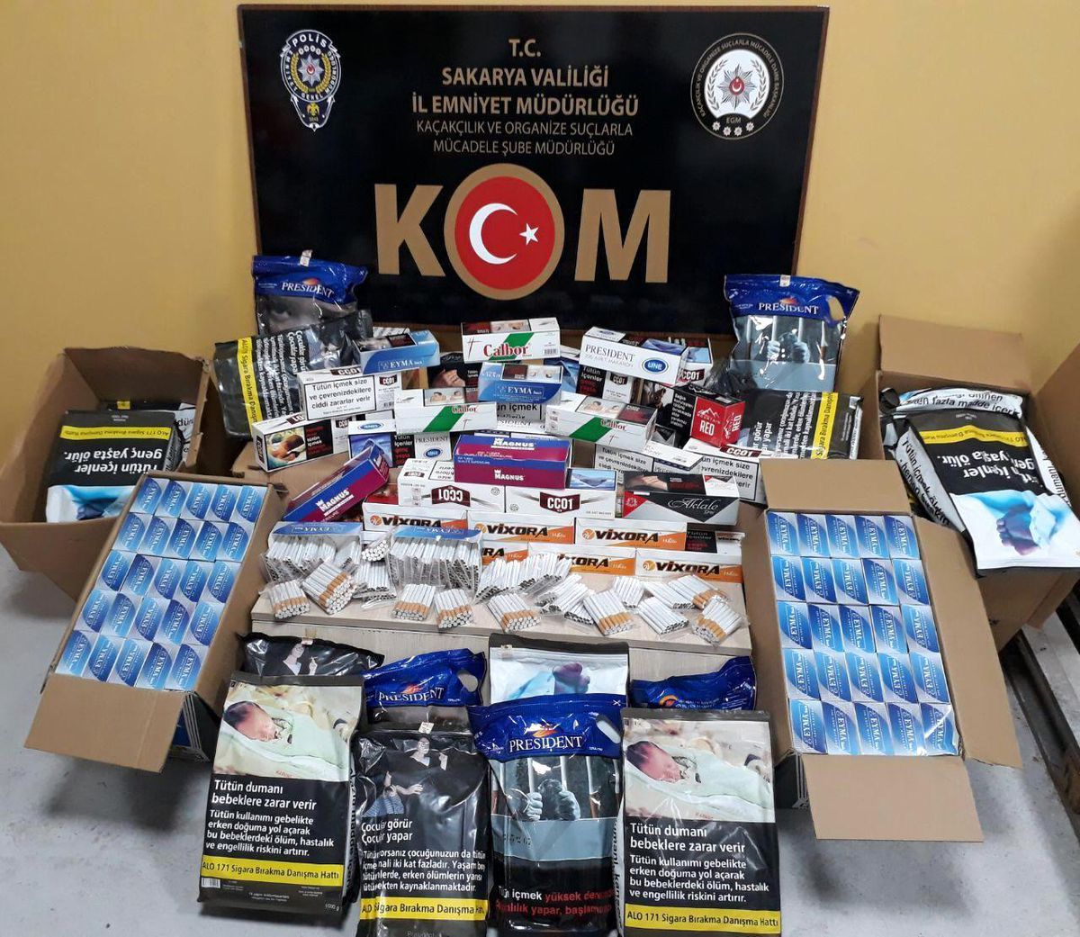 Son Dakika | Sakarya\'da 67 paket kilogramlık kaçak tütün ele geçirildi