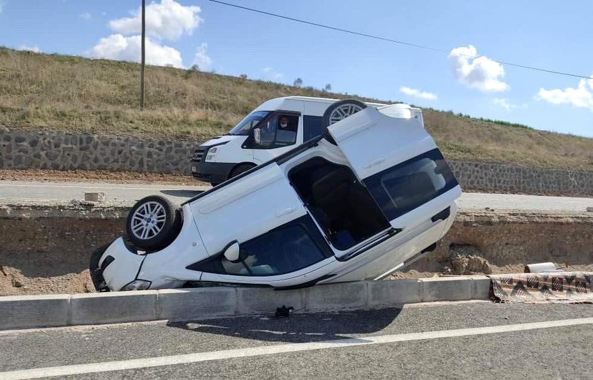 Son dakika haberleri! Siirt\'te meydana gelen trafik kazasında 3 kişi yaralandı