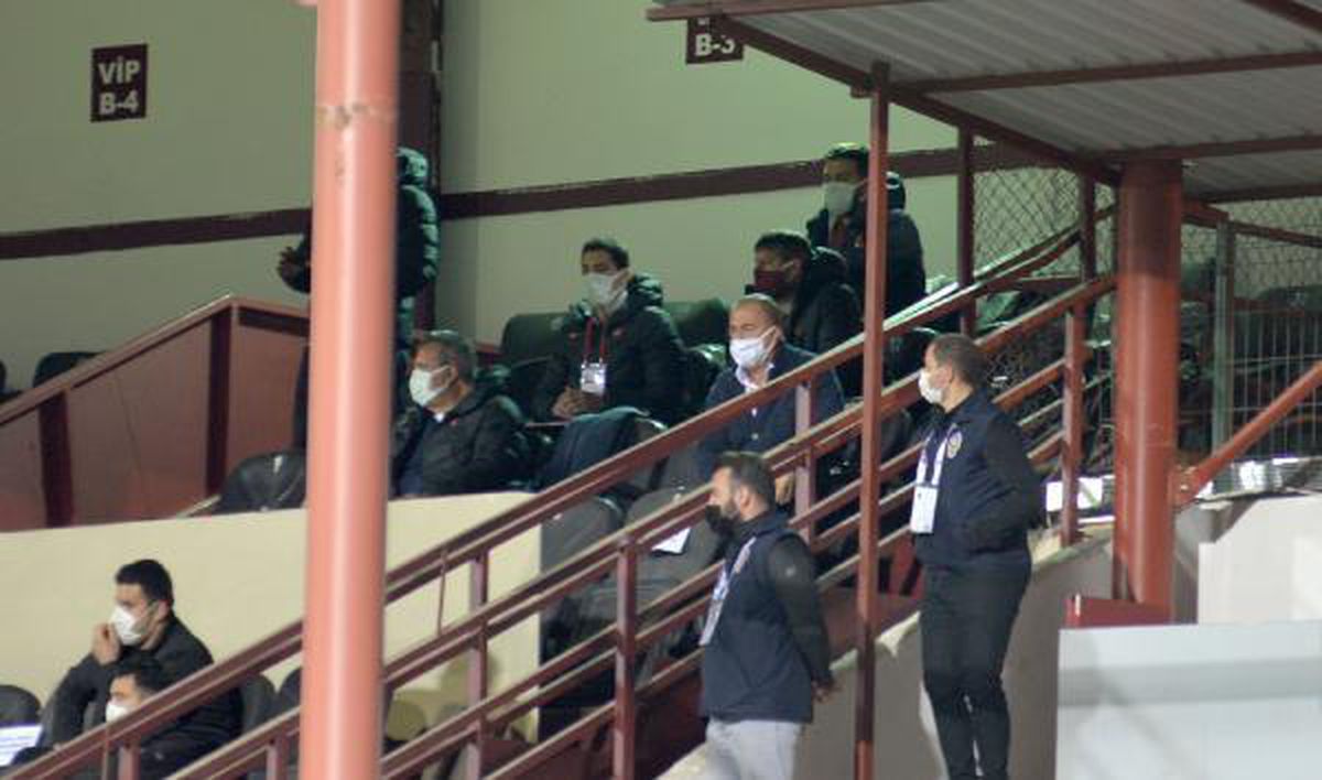 Galatasaray\'daki düşüş engellenemiyor