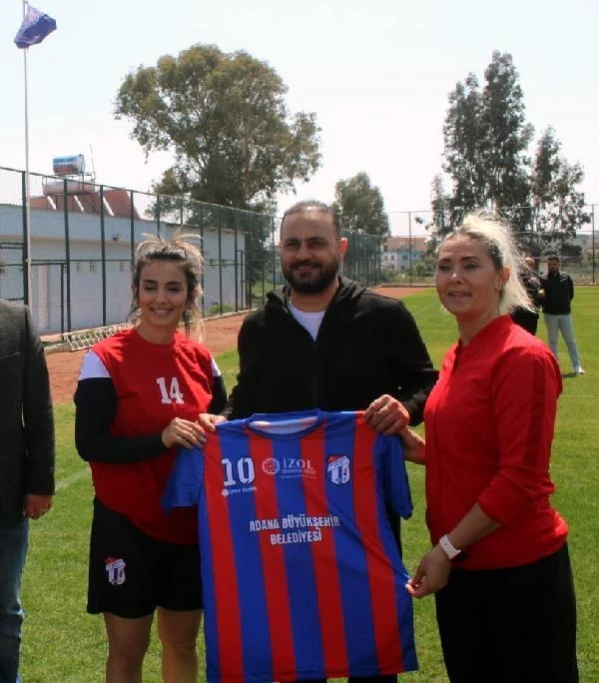 SPOR Hasan Şaş'tan kadın futbolculara antrenörlük sözü