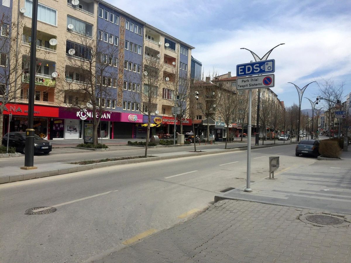 Kırşehir\'de bir günlük sokağa çıkma kısıtlamasına uyuluyor