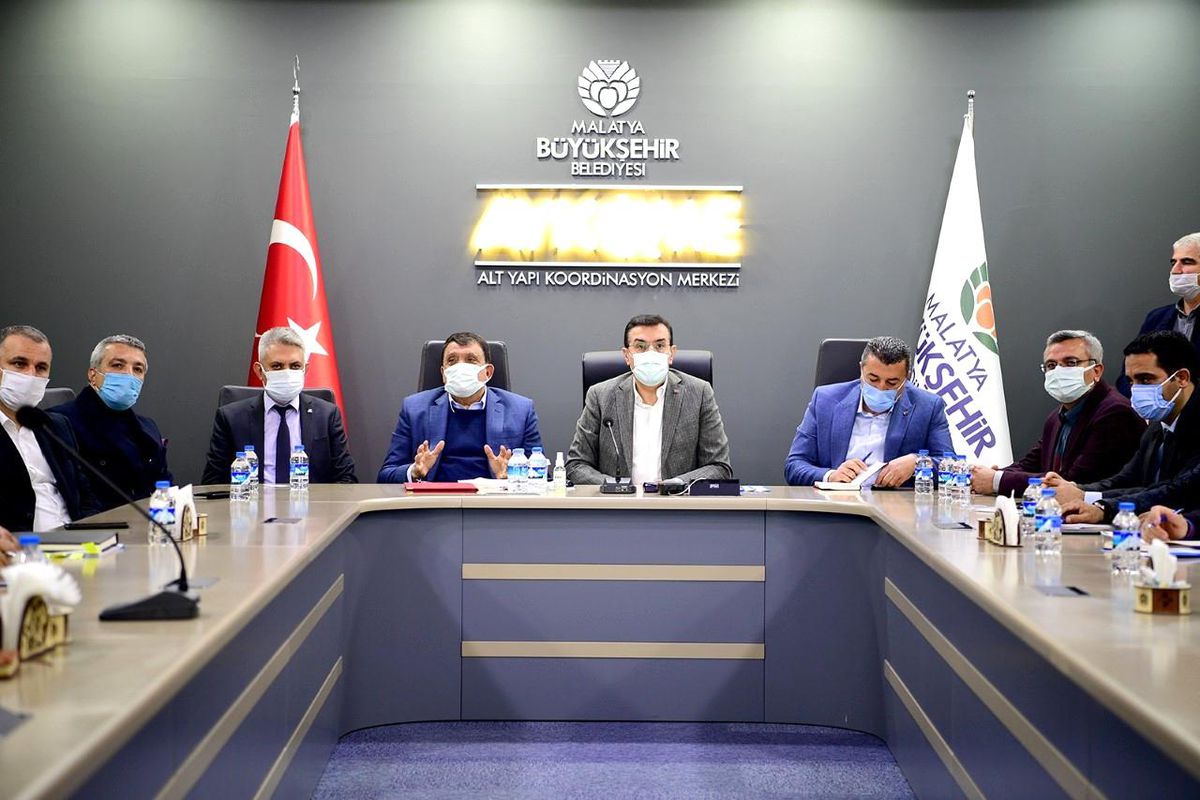 Malatya\'nın geleceğine yön verecek projelerin sunumu yapıldı