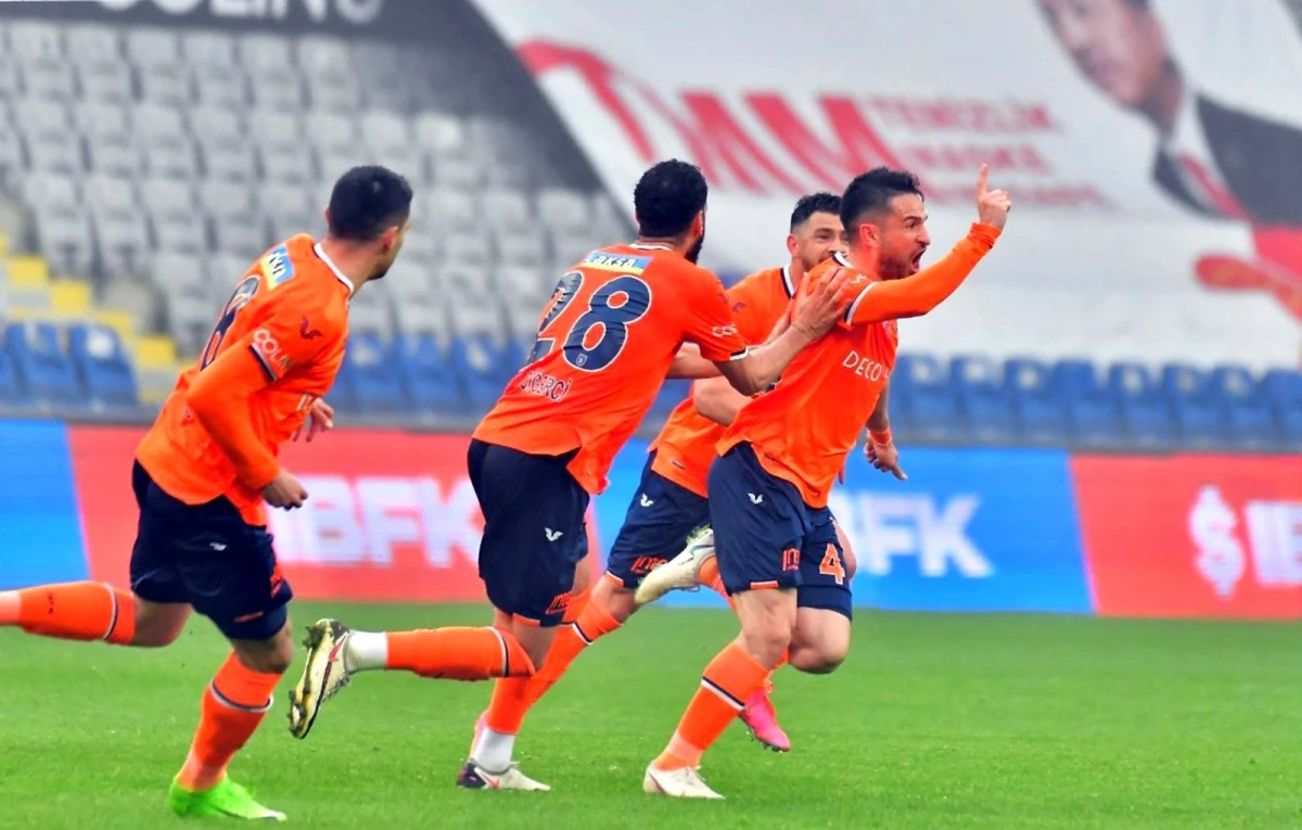 Ömer Ali Şahiner, Başakşehir\'de ilk golünü attı