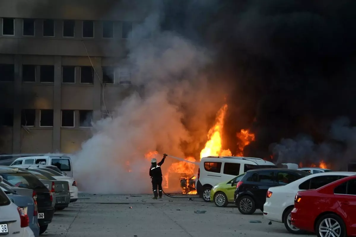 Son dakika: PKK\'nın yaşlı kuryesi Adana Valiliğine saldırıdaki bombaları da getirmiş