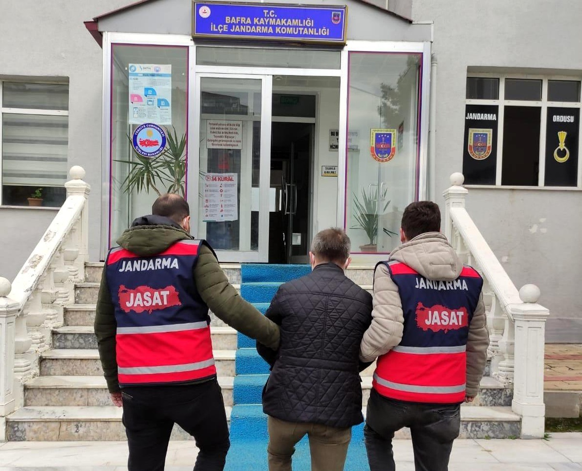 6 yıl 3 ay cezası bulunan şahsı jandarma yakaladı