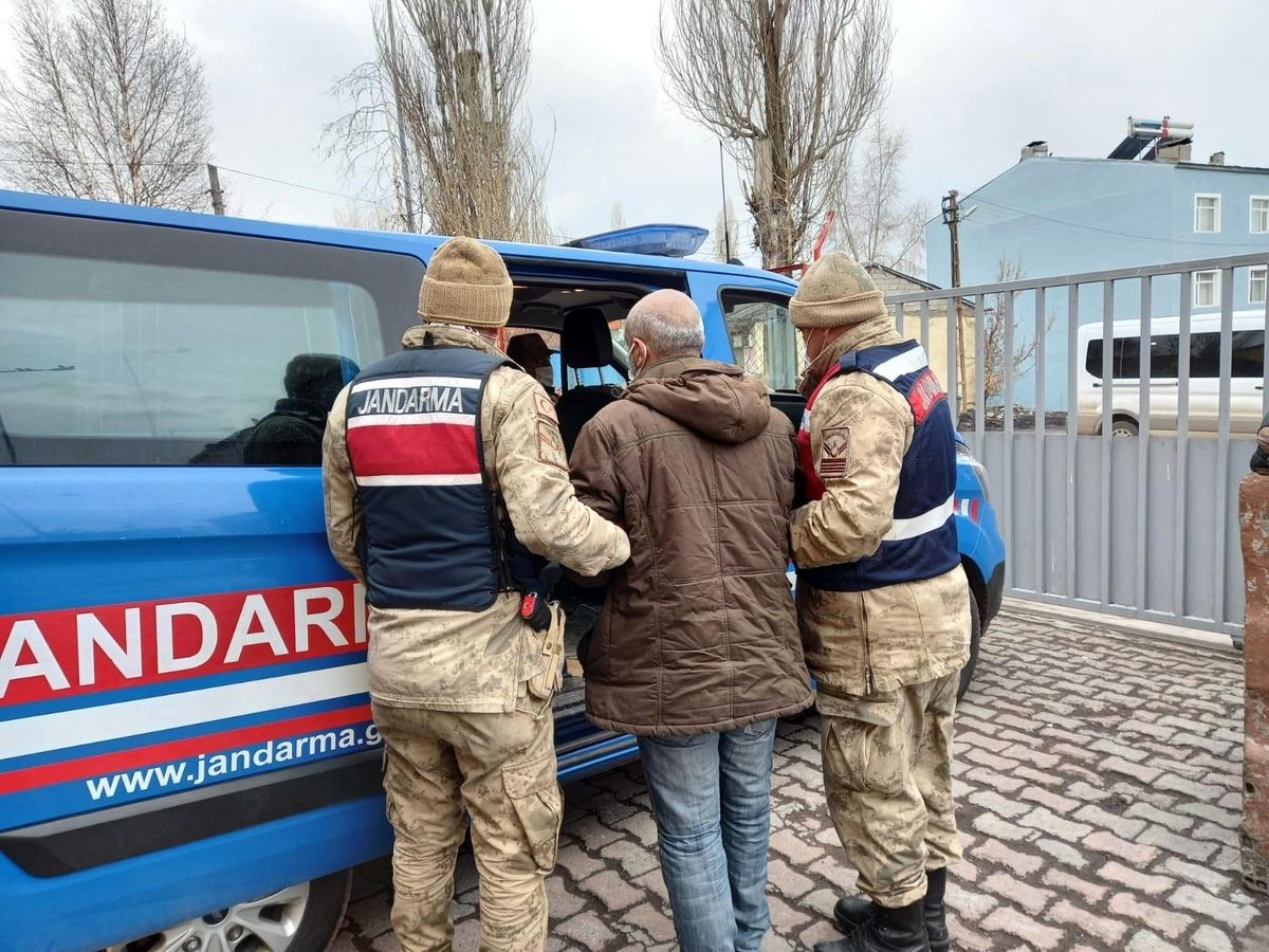 Son dakika haberleri: Ardahan\'da uyuşturucu operasyonunda üç kişi yakalandı