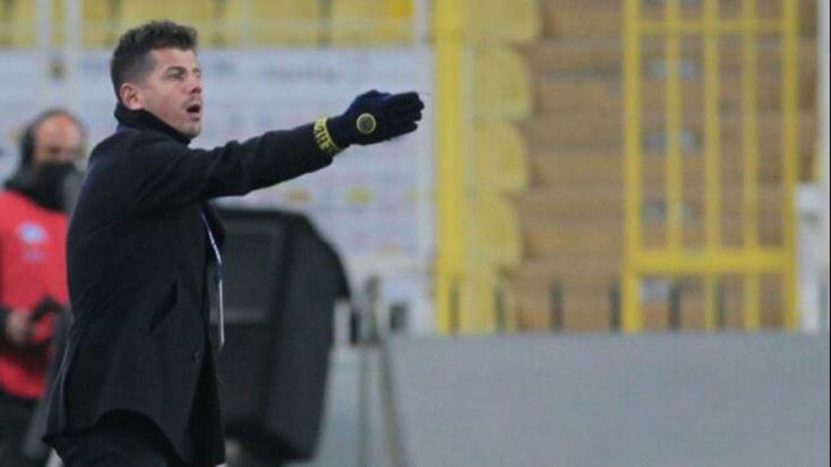 Emre Belözoğlu'ndan Mert Hakan Yandaş'a özür! O anlar objektiflere yansıdı