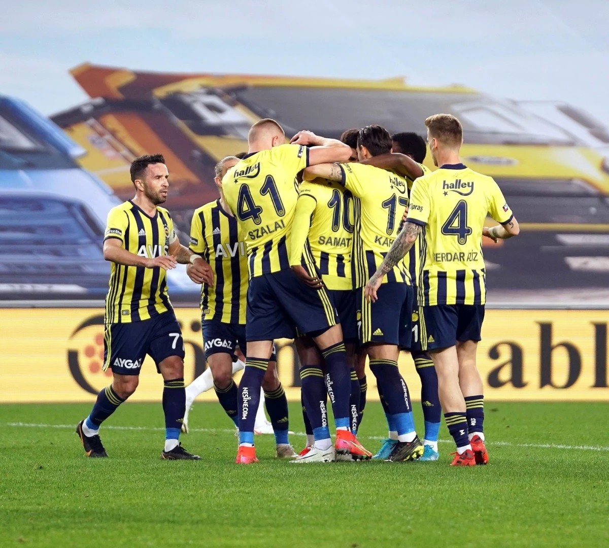 Son dakika haberleri: Fenerbahçe, sahasında 65 gün sonra kazandı