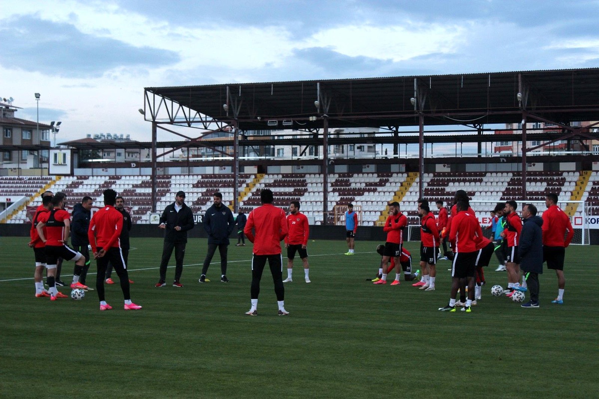 Hatayspor, Fatih Karagümrük\'ün konuğu oluyor