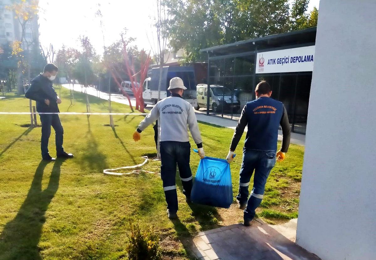 Keçiören\'de aylık 800 kilogram doğal gübre üretiliyor