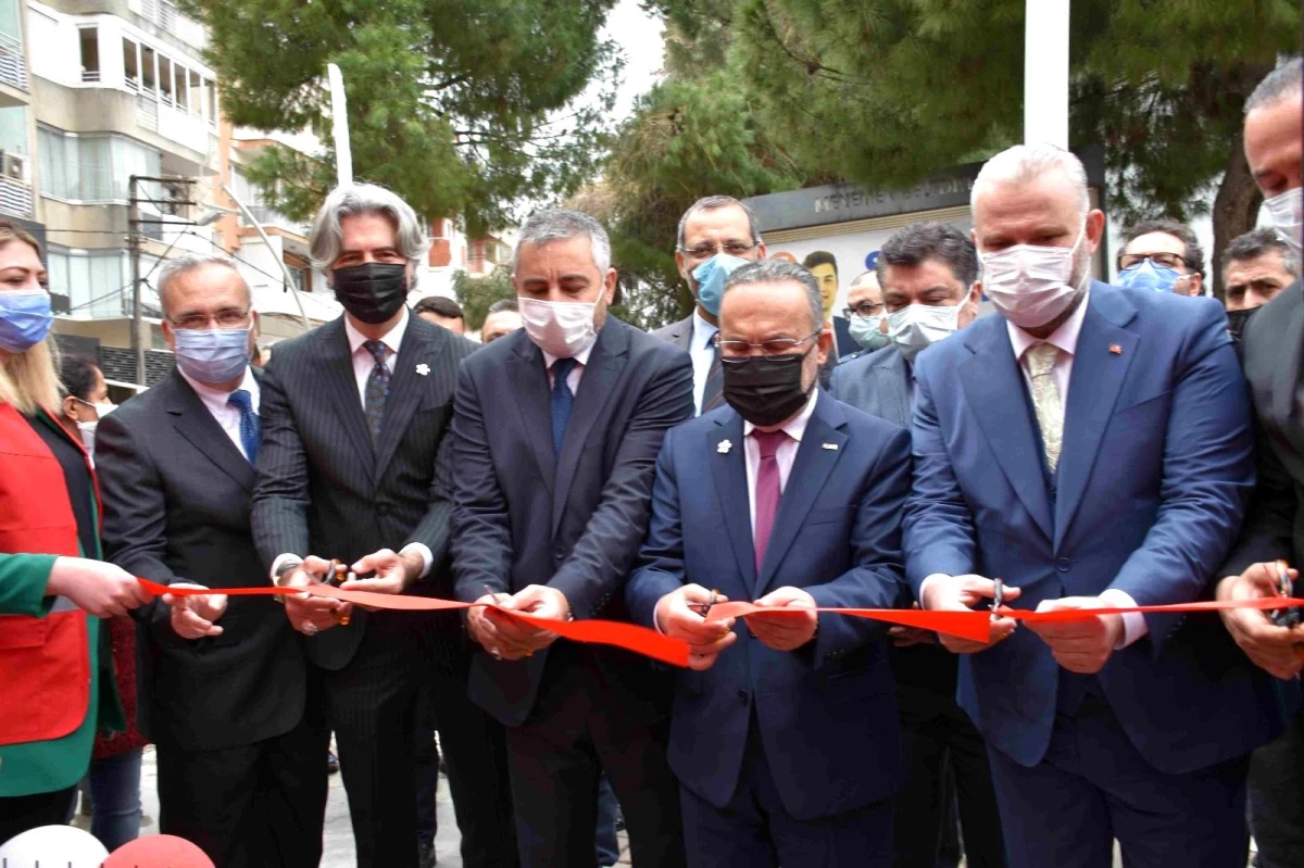 Menemen\'de Türk Kızılay Attila İlhan Kan Alma Birimi törenle açıldı