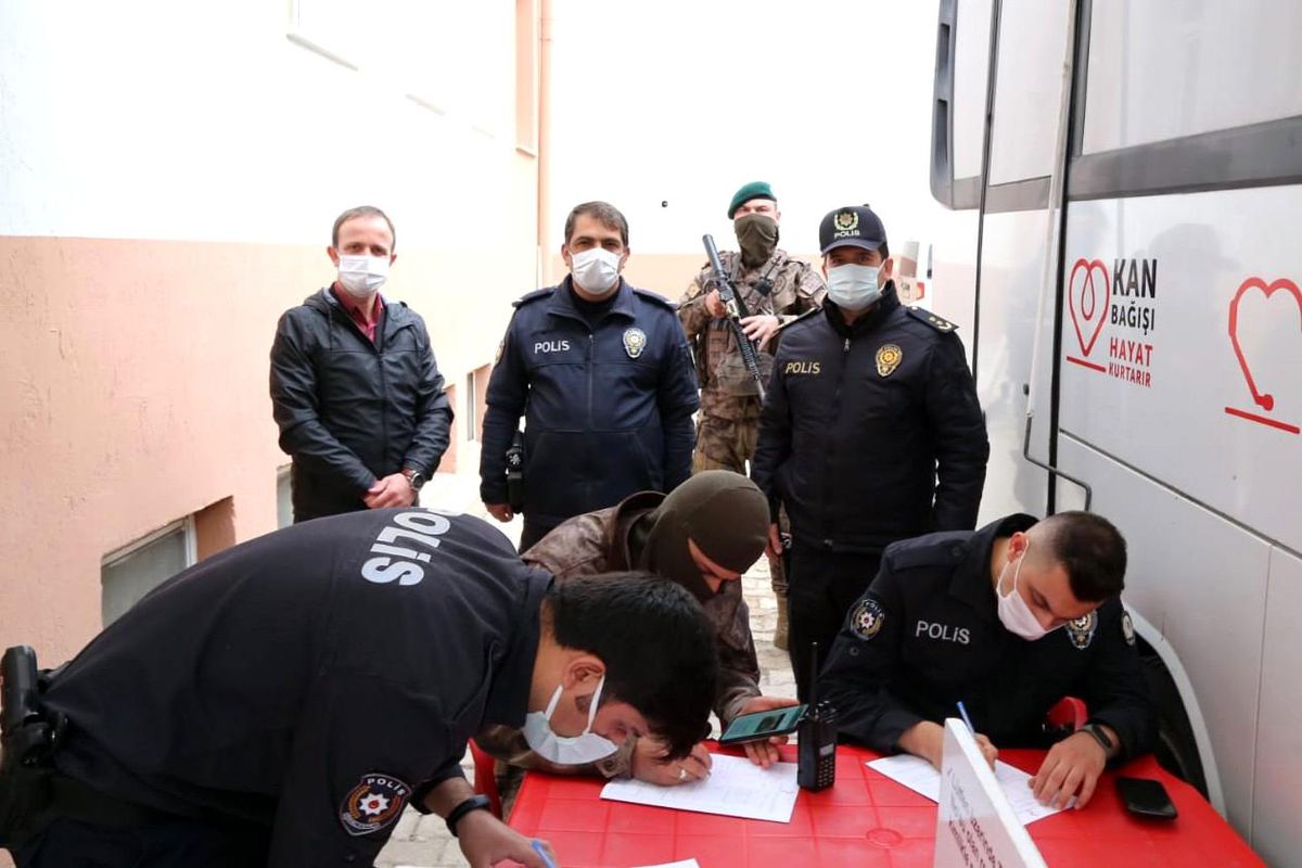 Polis teşkilatından kan bağışı