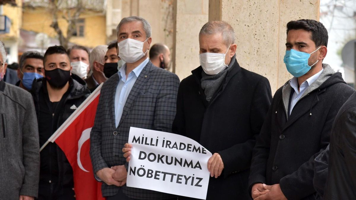 Sındırgı\'da STK\'lardan emekli amiraller hakkında suç duyurusu