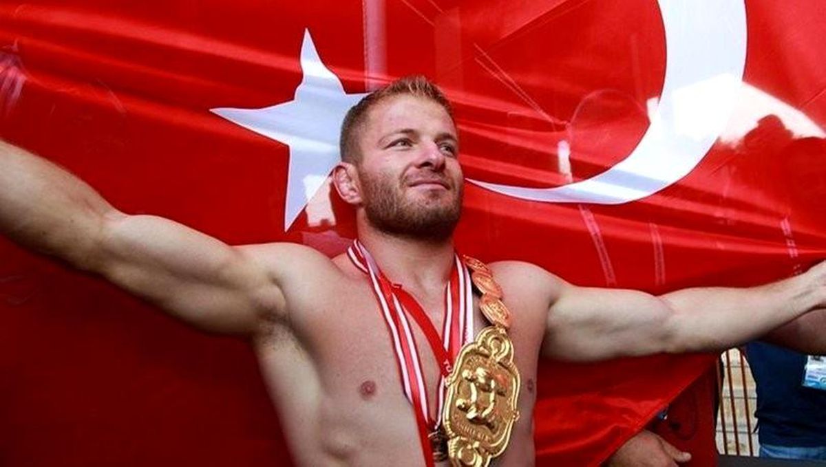 Süreyya Yoğurtçu: "İsmail Balaban yarışmadan çekilmeli ve er meydanına dönmeli"