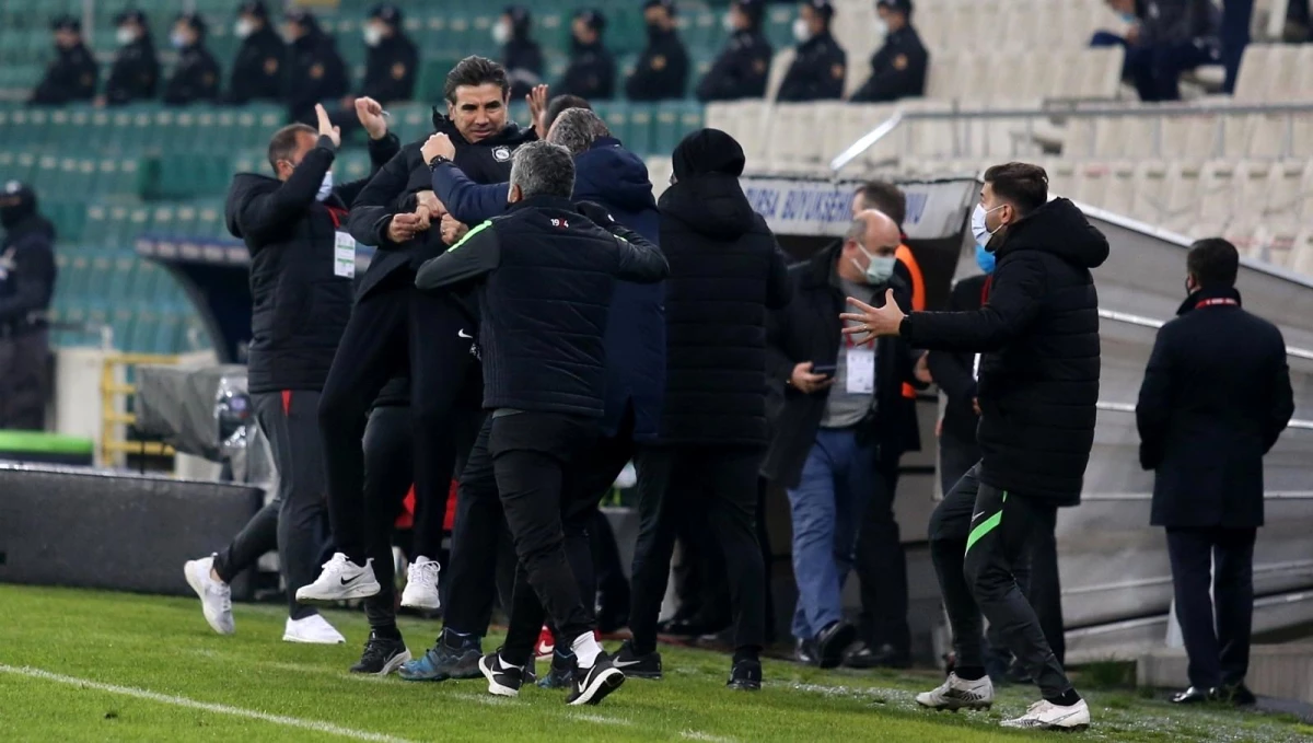 TFF 1. Lig: Bursaspor: 1 Altay: 3