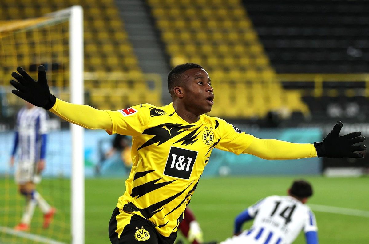 Youssoufa Moukoko sezonu kapattı