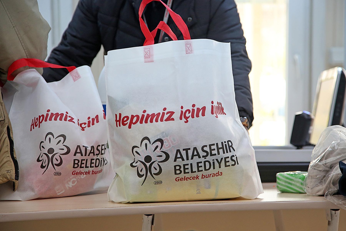 Ataşehir\'de Sosyal Market hizmete açıldı