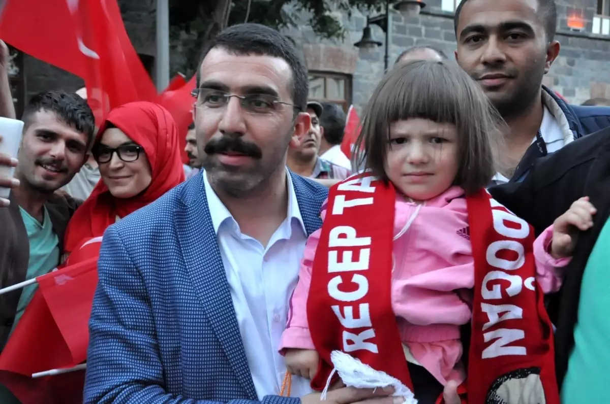 Başkan Çalkın, "Haddinizi bilin, darbeler dönemi bitmiştir"