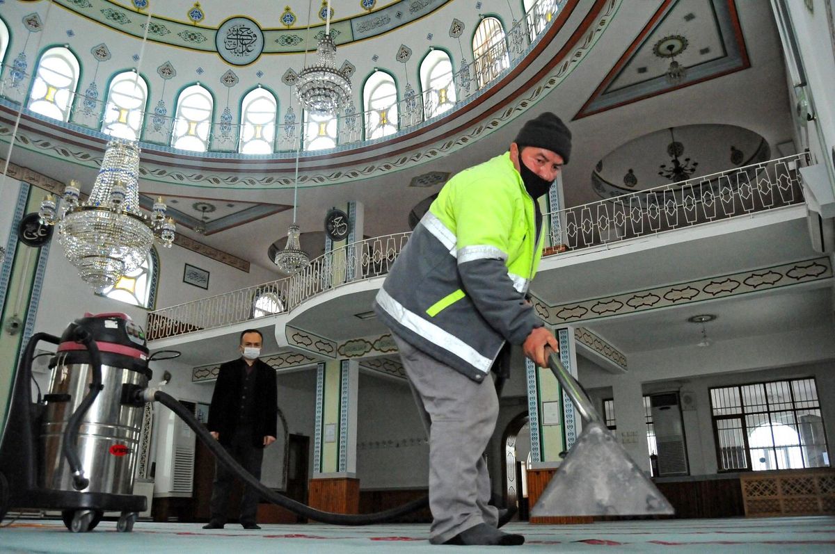 Camilere Ramazan bakımı