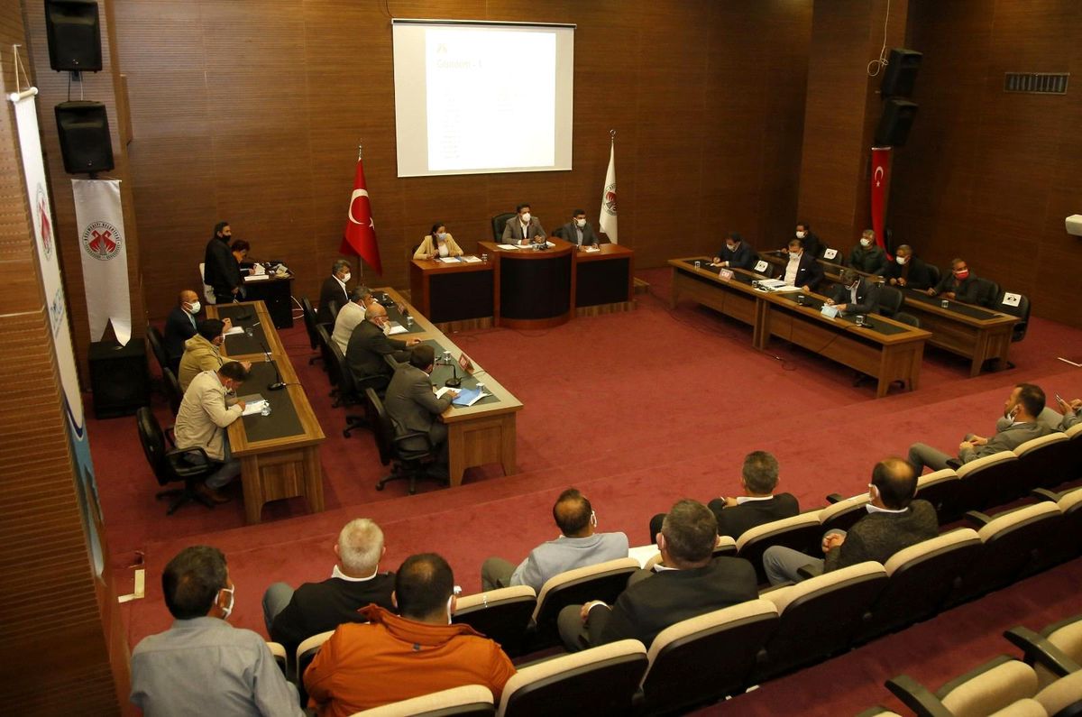 Döşemealtı Belediyesi esnafa kira desteğini uzattı
