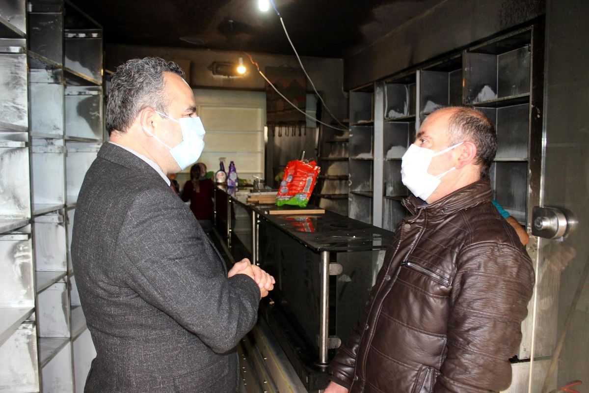 Son dakika gündem: Dükkanı yanan esnafa Burhaniye Belediyesi destek oldu