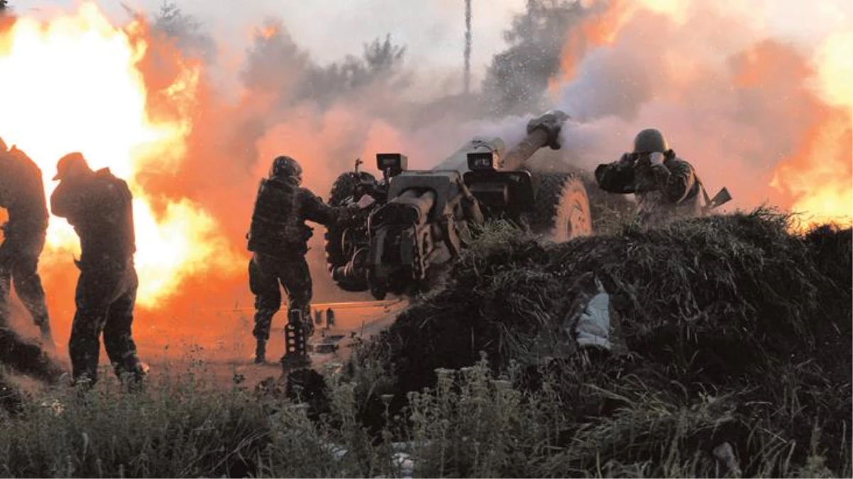 Dünyanın gözü Donbas\'ta! Rusya ve Ukrayna arasında tansiyon yükseldi, çıkan çatışmada 2 asker öldü