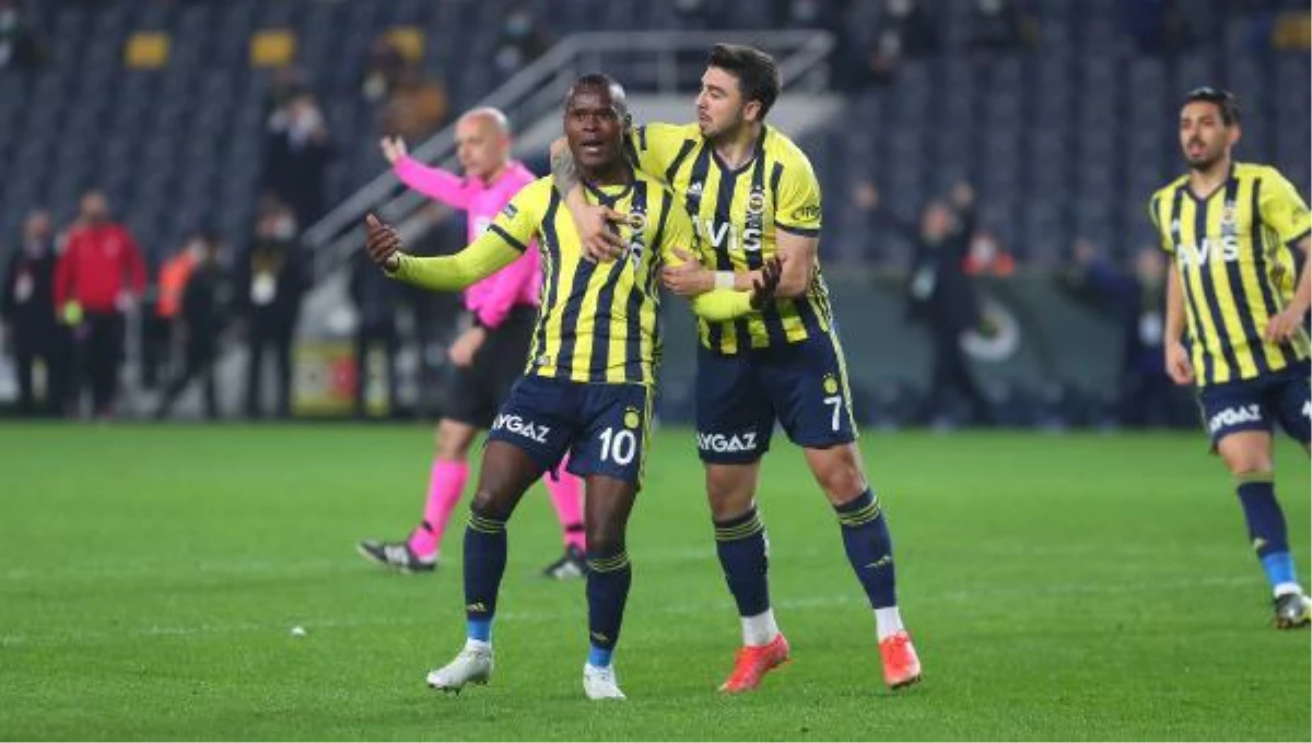 Fenerbahçeli futbolcu Samatta, Denizlispor maçında çok önemli bir galibiyet aldıklarını düşünüyor Açıklaması