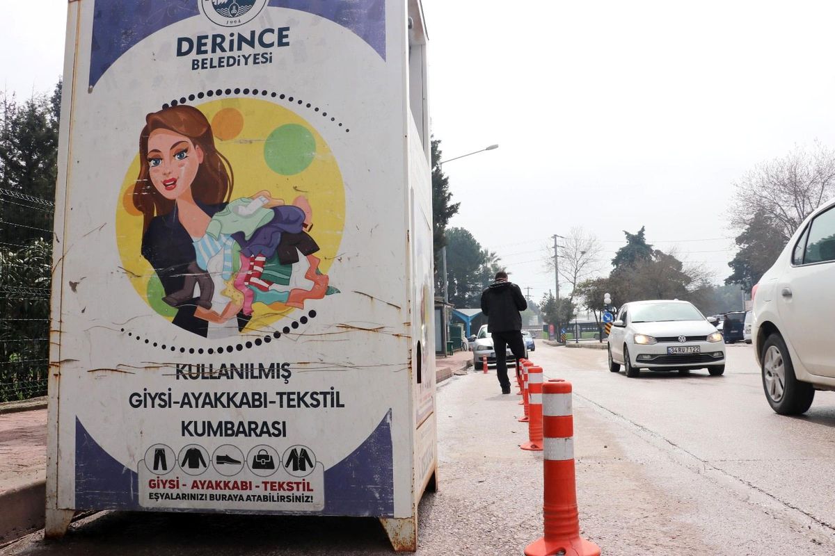 İhtiyaç sahipleri için bırakılan kıyafetleri böyle çaldı