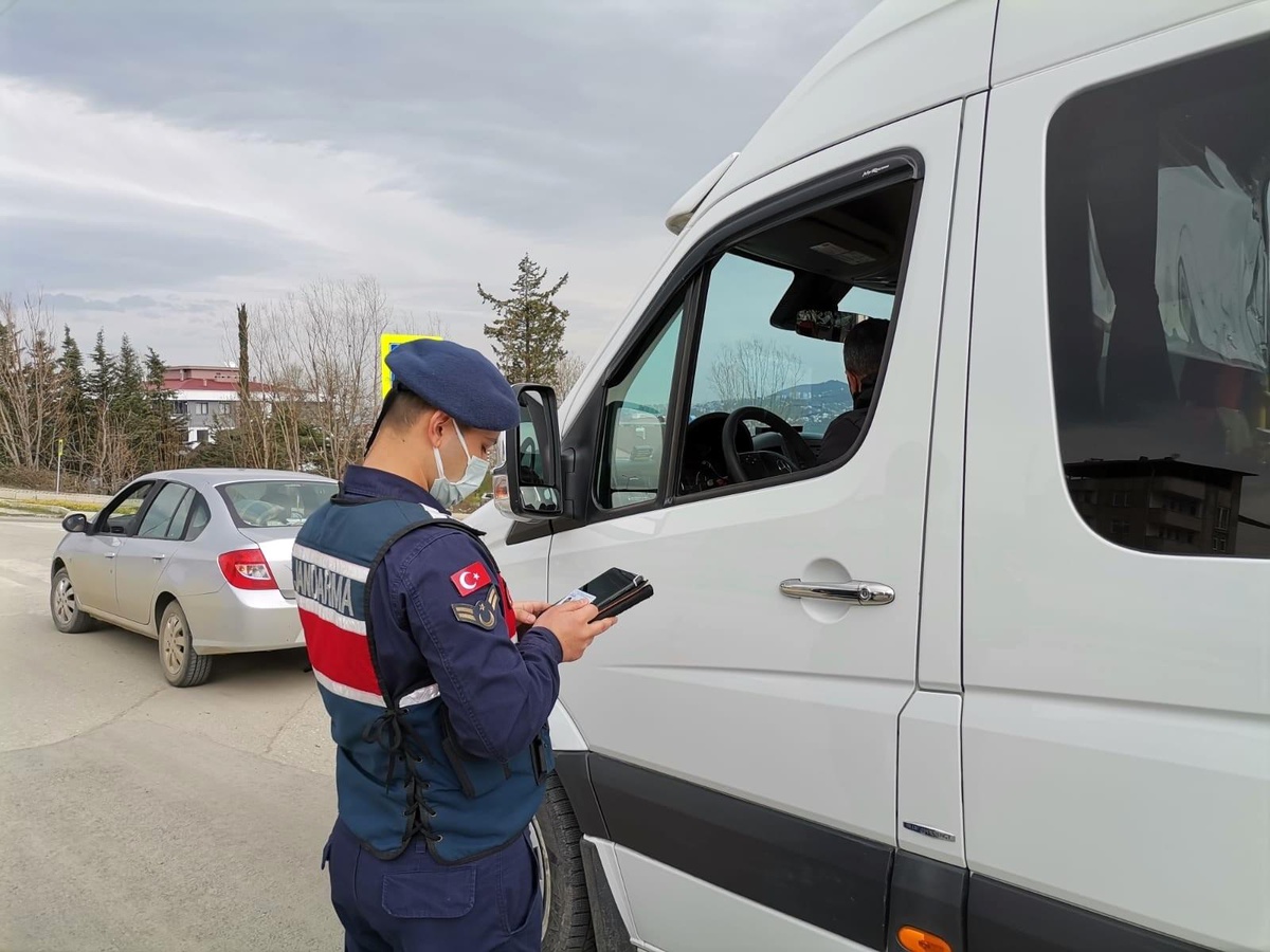 Jandarmadan toplu taşıma araçlarında HES ve FİTAŞ uygulaması