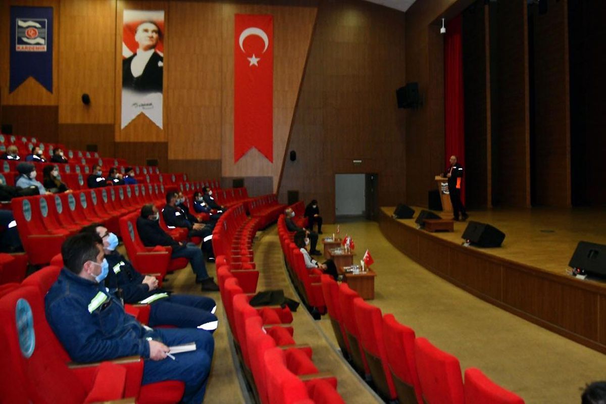 KARDEMİR\'den sivil savunmaya destek