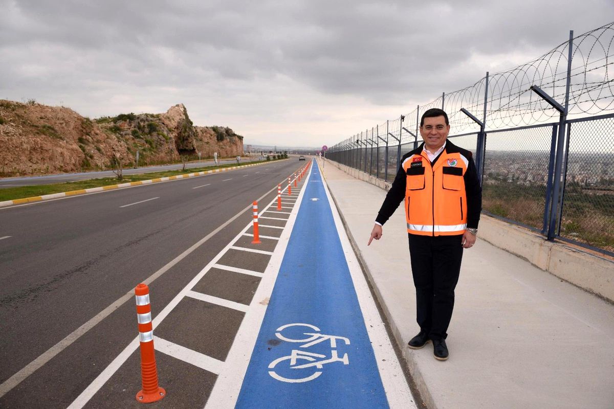 Kepez\'de bisiklet yolu ağı genişletiliyor