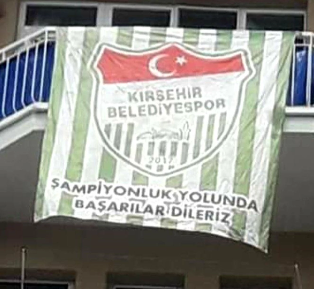 Kırşehir Belediyespor\'dan, bayrak ve afiş kampanyası