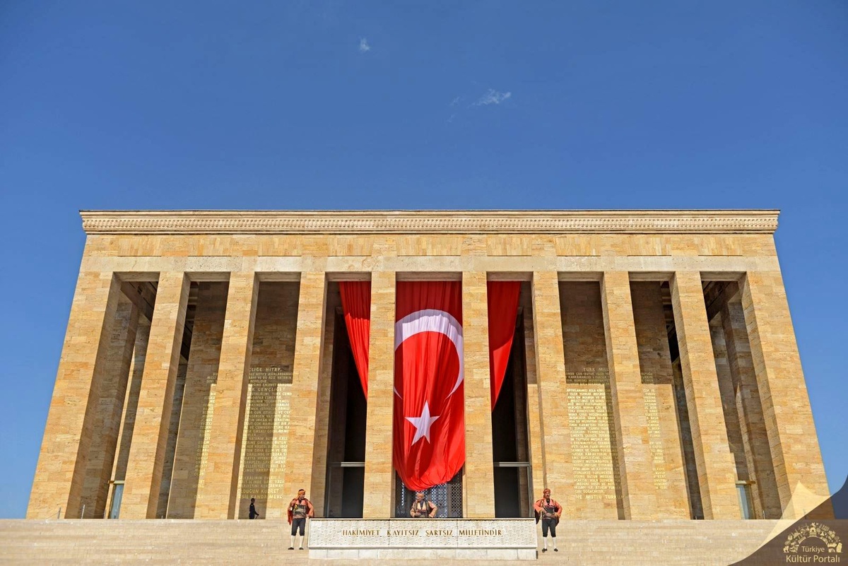 Kuşadası\'nda Anıtkabir \'in Şifresi anlatılacak