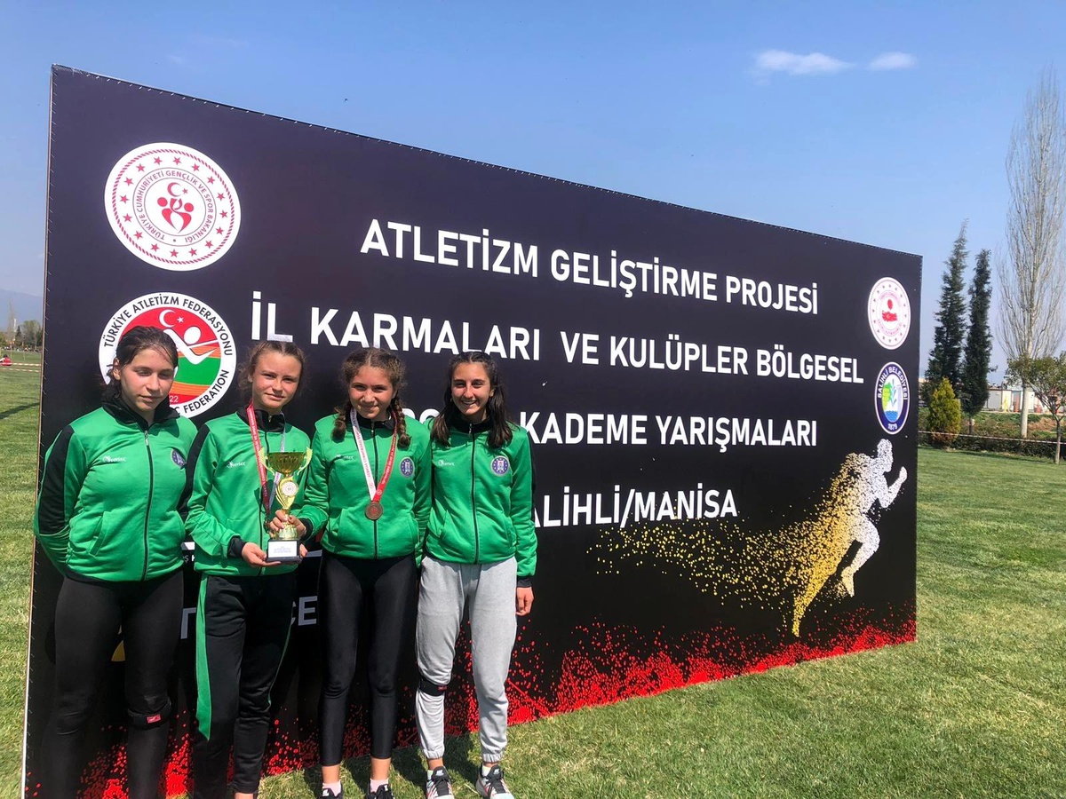 Kütahya Belediyespor\'un atletizm başarısı
