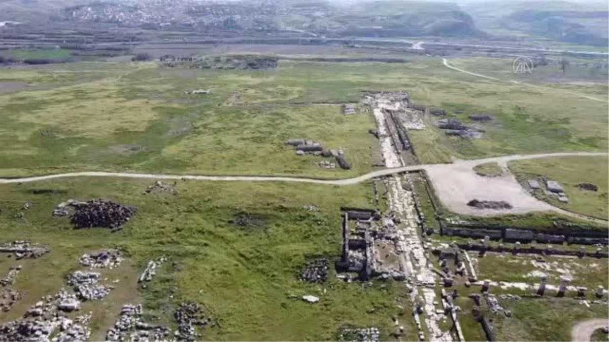 Laodikya Antik Tiyatrosu, 1600 yıllık hasretin ardından izleyicilerini ağırlamak için gün sayıyor