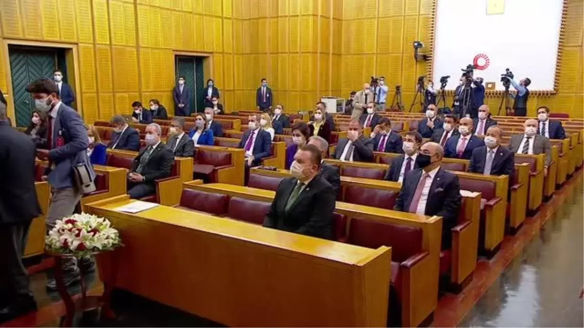 MHP Genel Başkanı Bahçeli: 'İbreti alem için, 104 emekli amiralin rütbeleri sökülmelidir'