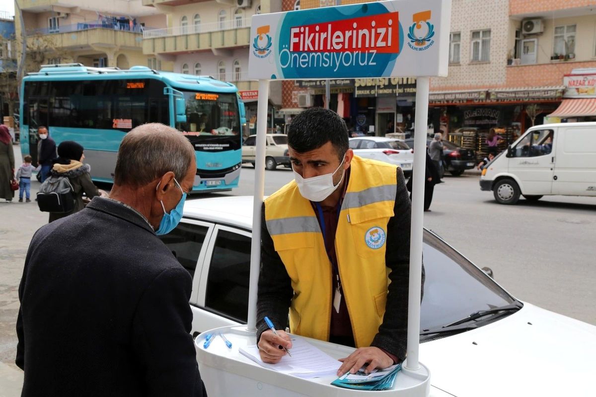 Şanlıurfa\'da vatandaşlar taleplerini sahada iletiyor