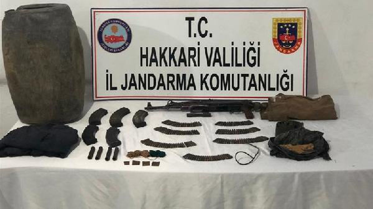 Şemdinli\'de PKK\'lı teröristlere ait silah ve mühimmatı ele geçirildi