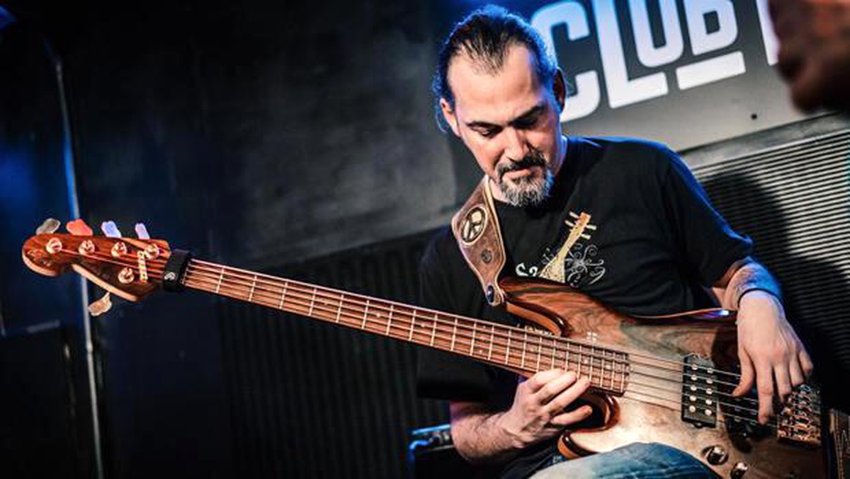 Türk müzisyen Uygar Çağlı caz fusion albümü Ting ile Avrupa sahnesinde!