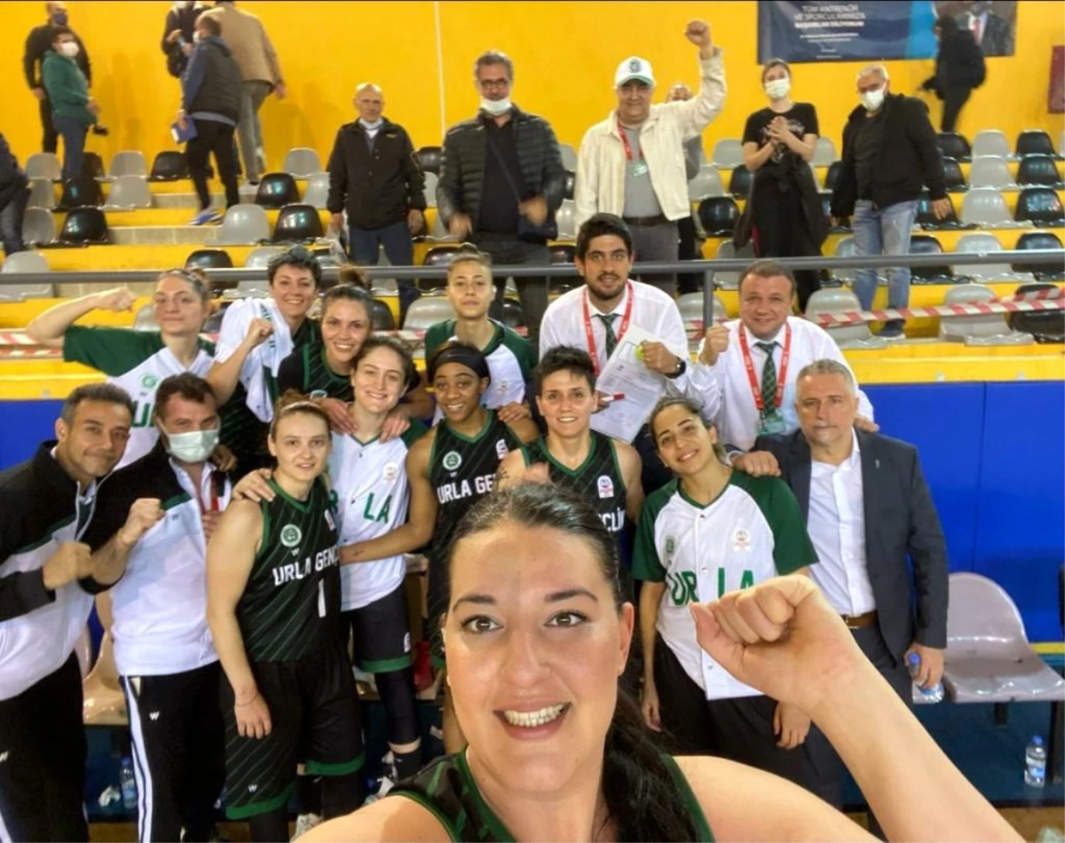 Türkiye Kadınlar Basketbol 1. Ligi: Menemen Belediyesi Karşıyaka: 62 Urla Belediyesi Gençlik Spor: 72