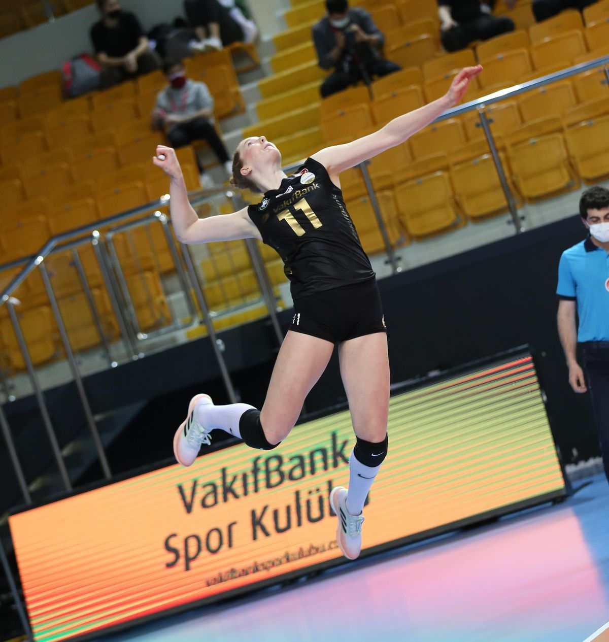 VakıfBank, Sultanlar Ligi\'nde finalde