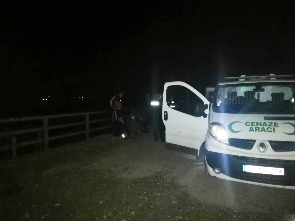Yaşlı adamın cansız bedeni nehir kıyısında bulundu