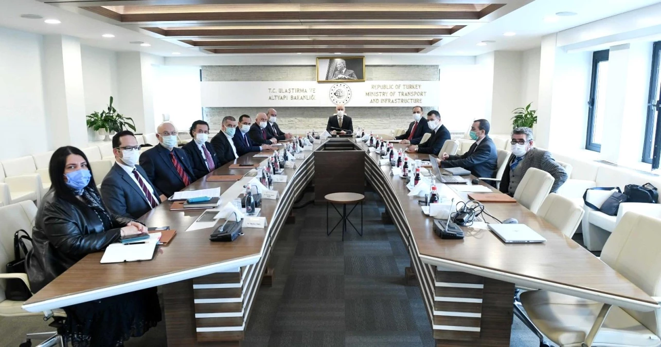 Son dakika haberi! Ankara Ticaret Odası heyeti Ulaştırma ve Altyapı Bakanı Karaismailoğlu\'nu ziyaret etti
