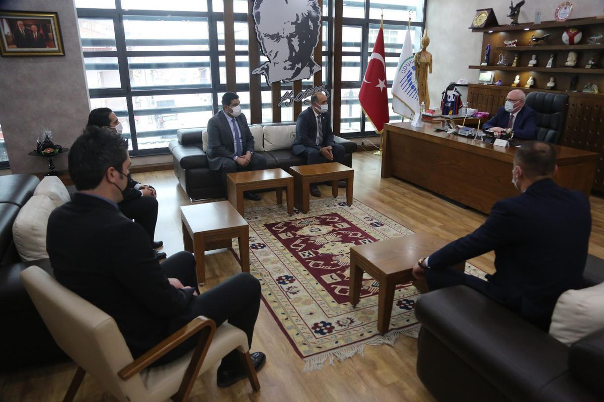 Başkan Kurt, Belediye-İş ile bir araya geldi
