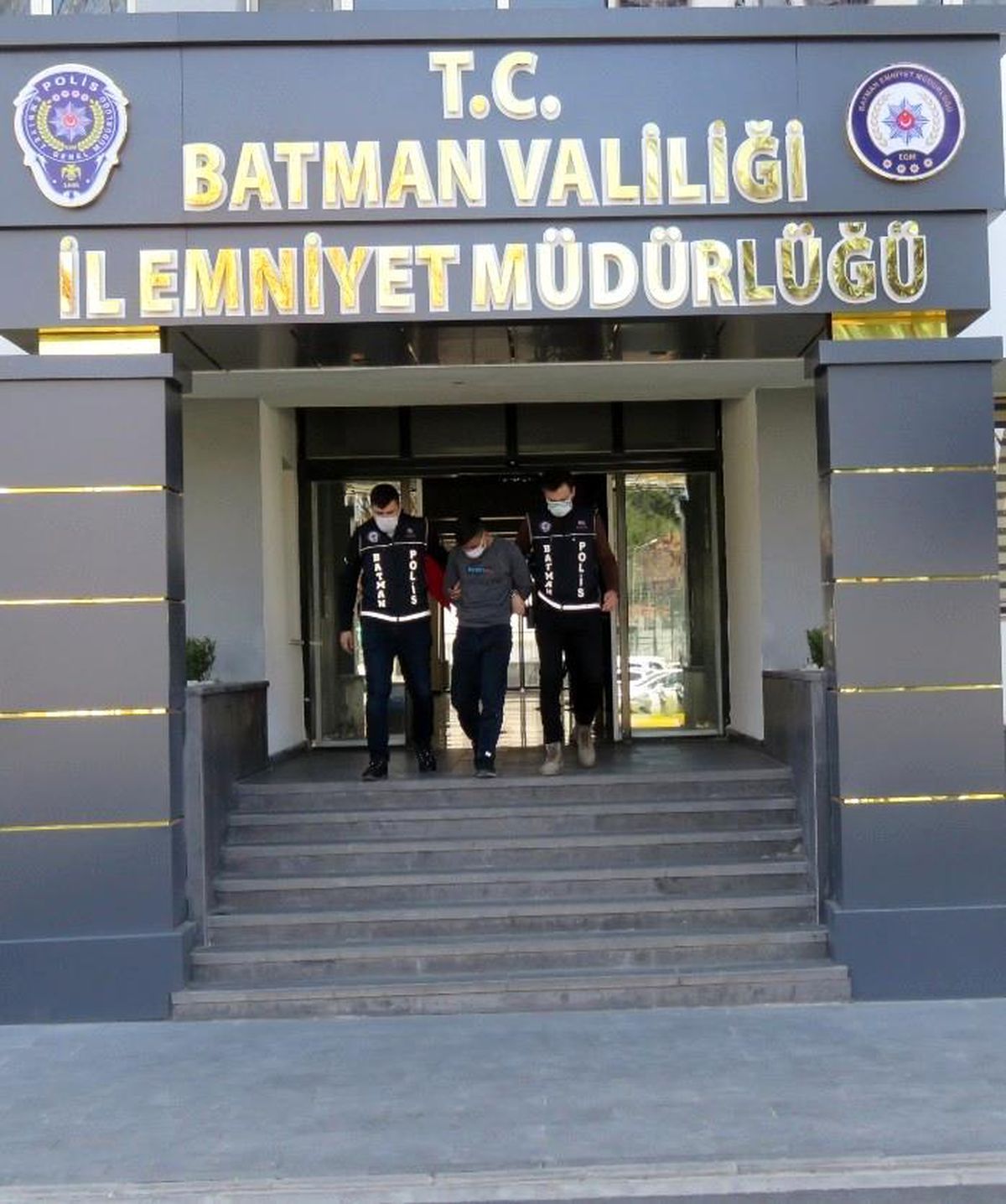 Son dakika haberi | Batman\'da 19 yıl 8 ay kesinleşmiş hapis cezası bulunan şahıs yakalandı