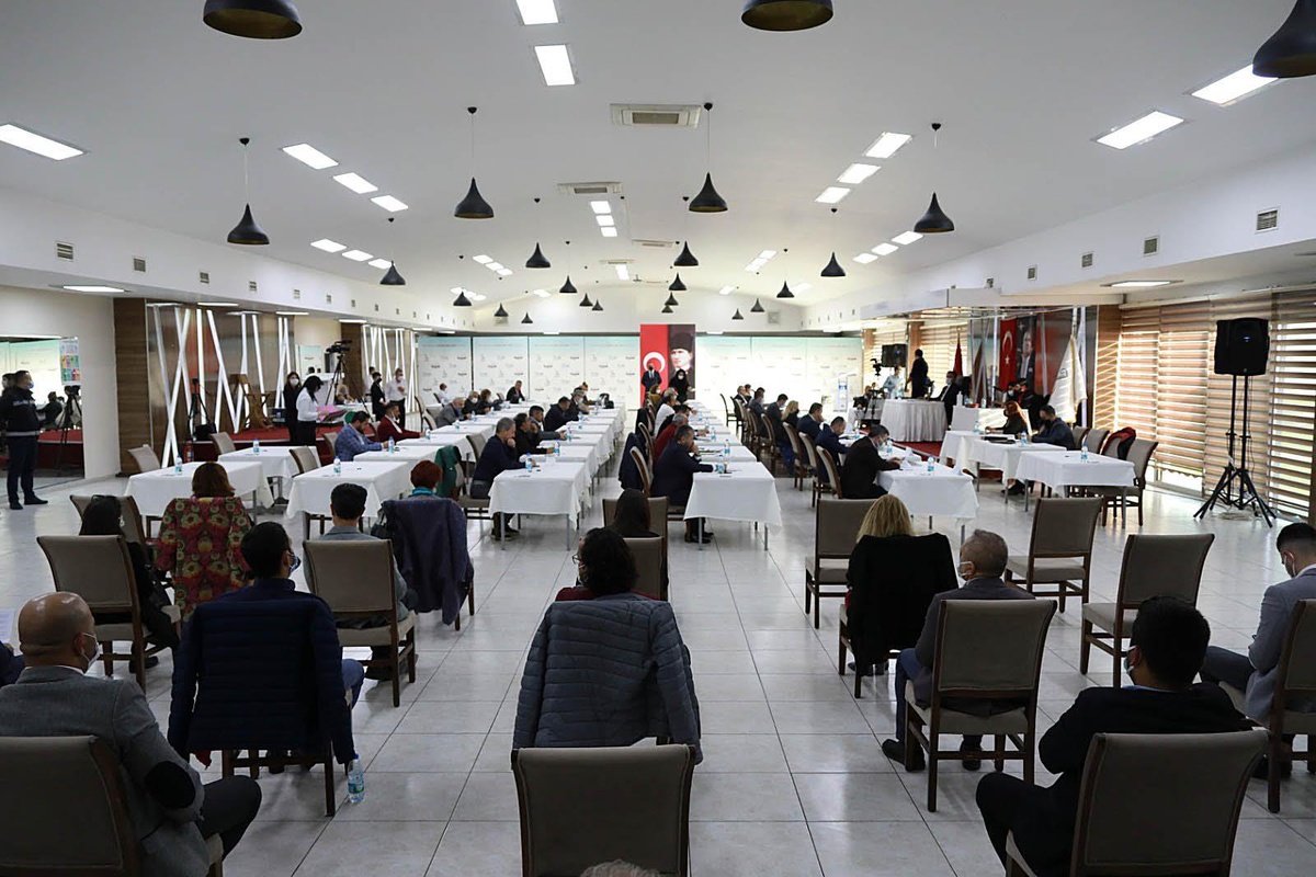 Bayraklı\'nın 2020 yılı faaliyet raporu meclisten geçti