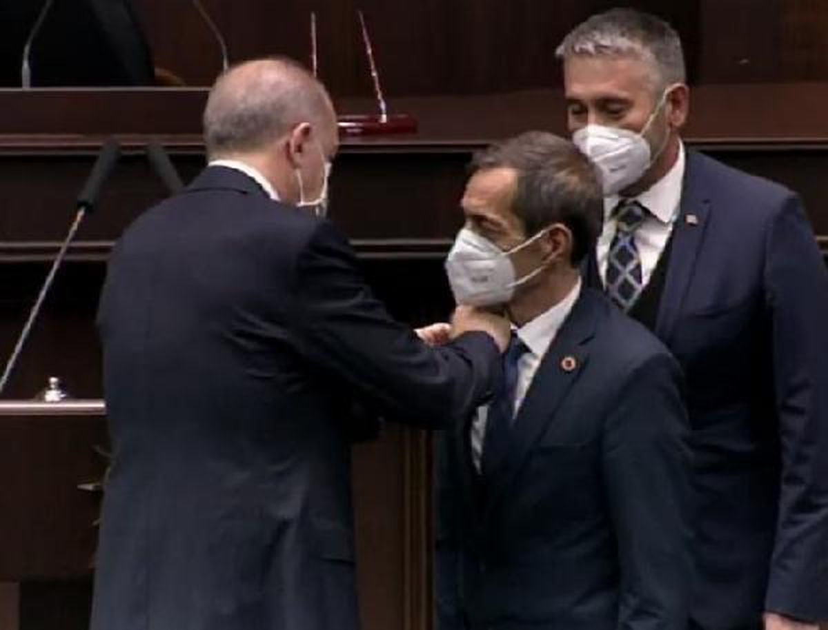 CHP\'den istifa edip bağımsız aday oldu, Çanakkale İl Genel Meclis Başkanı seçildi (2)
