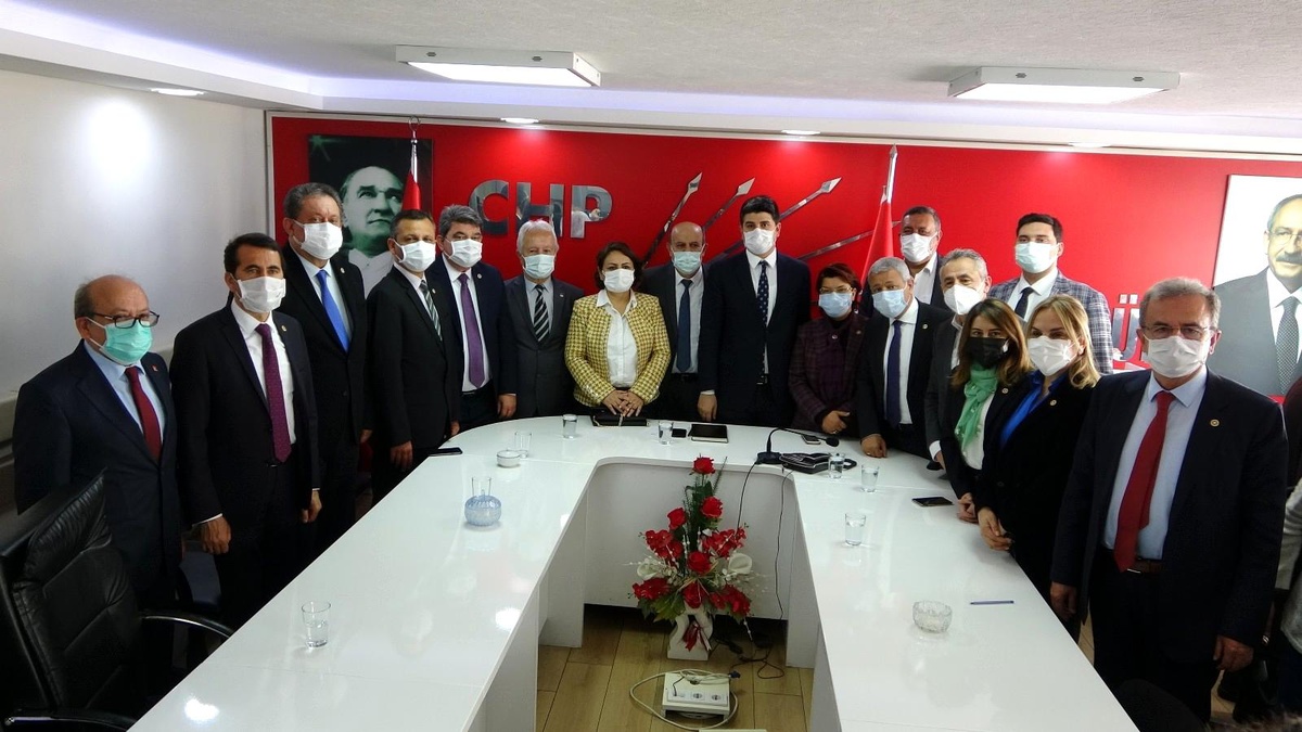 CHP\'li 17 vekil Karabük\'te vatandaşları dinleyecek