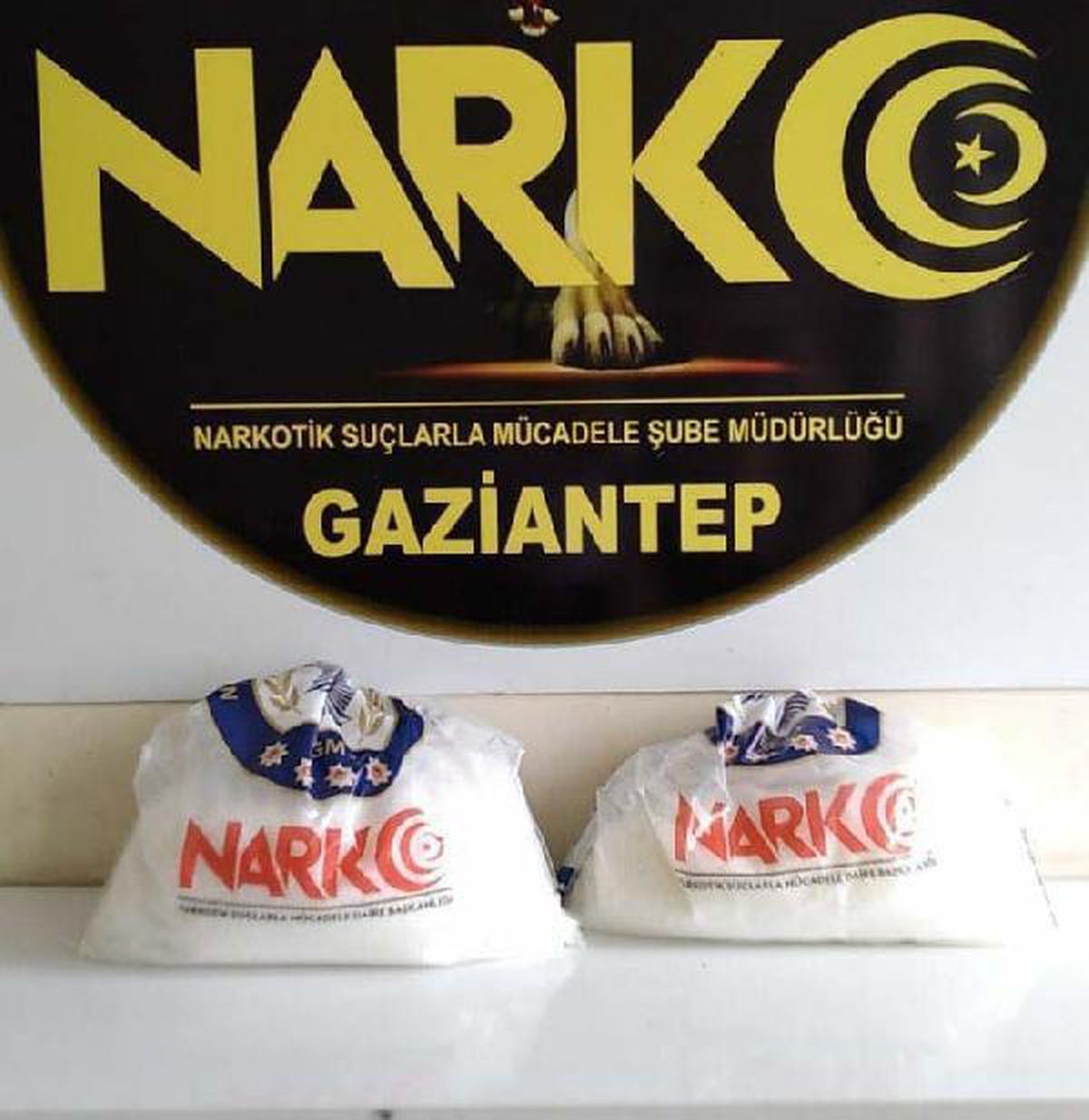 Gaziantep\'te, 9 kilo metamfetamine 2 gözaltı