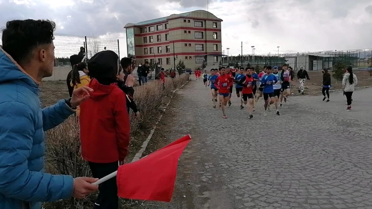 Atletizmi Geliştirme Projesi 2. Kademe Yarışları Erzurum\'da düzenlendi